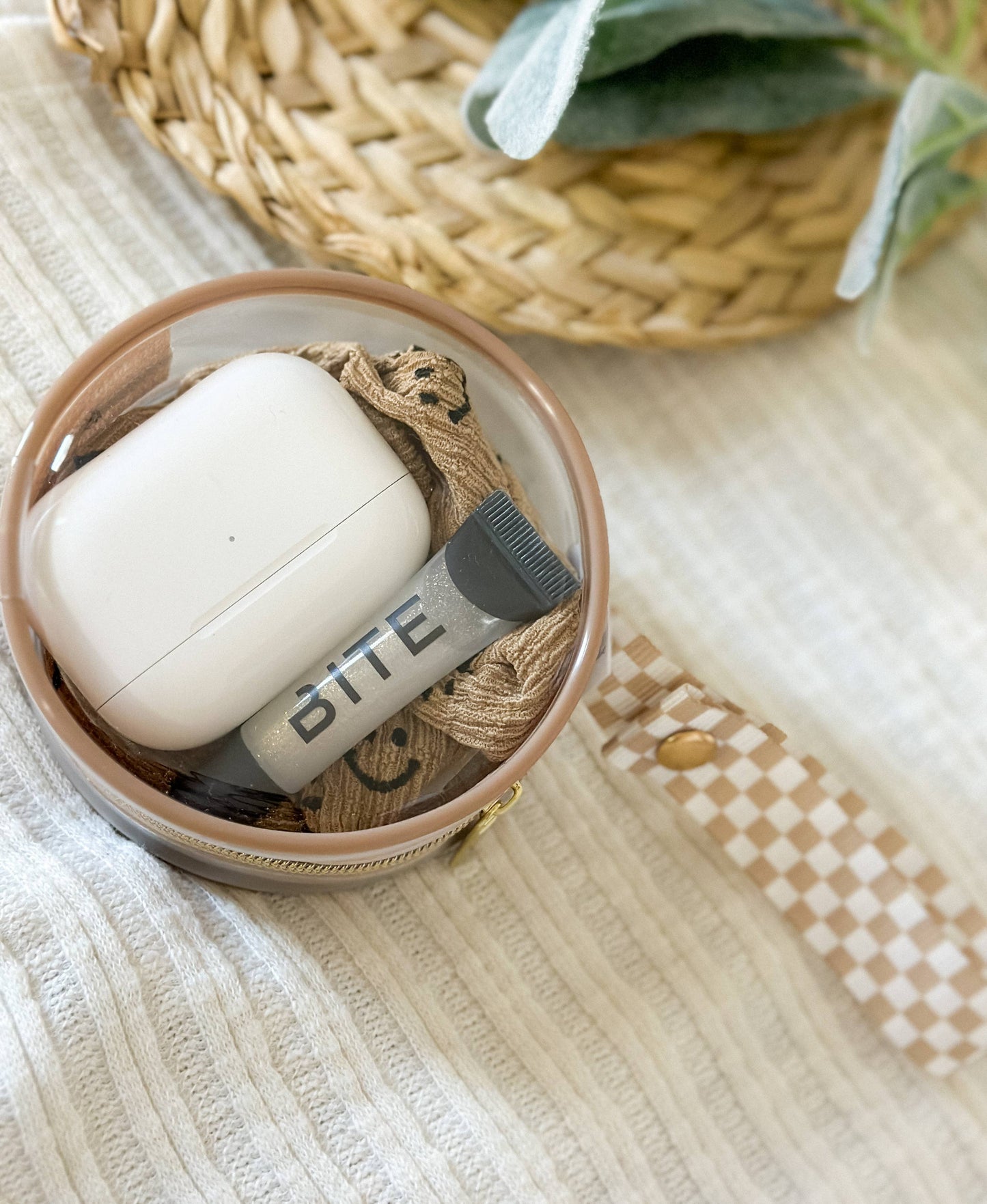 Itzy Pacifier Case