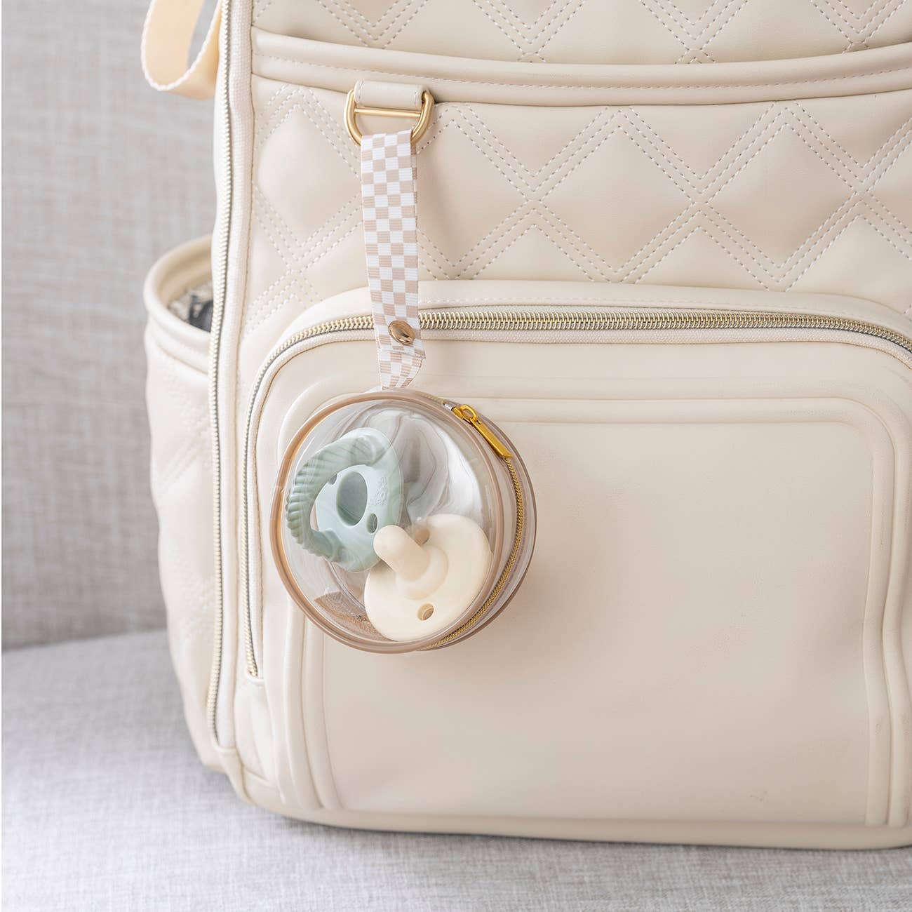 Itzy Pacifier Case