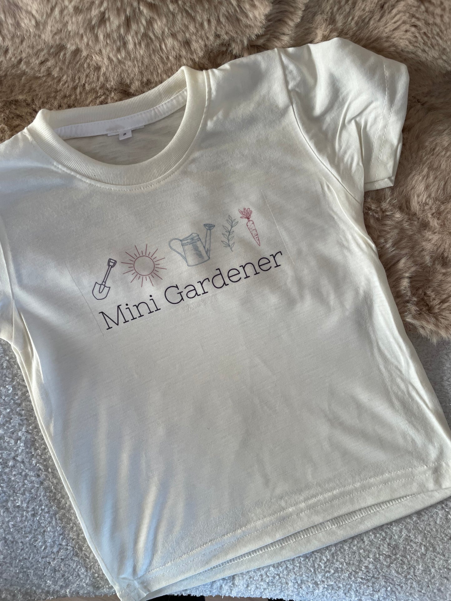 Little Gardener T-SHIRT