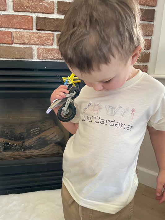 Little Gardener T-SHIRT